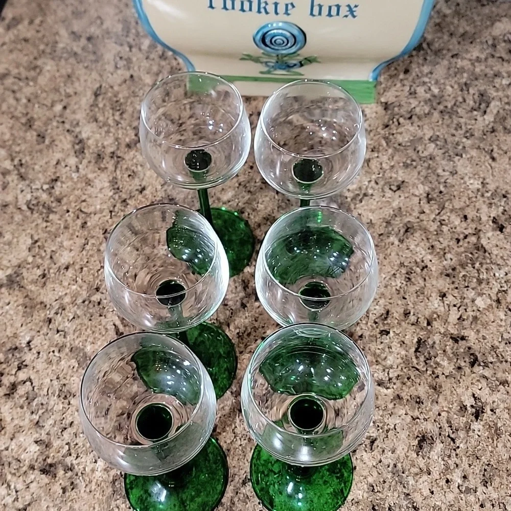 Vintage Luminarc Emerald Green MCM Stemmed Wine Glasses Set of 6